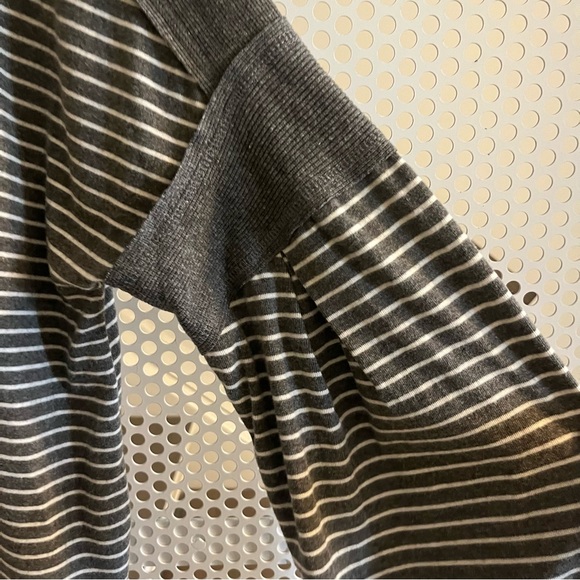 Love Riche Round Neck Sweater Statement Sleeves Size Medium Grey White Stripes - Picture 5 of 9